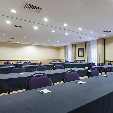 Comfort Inn & Suites Hutchinson-2