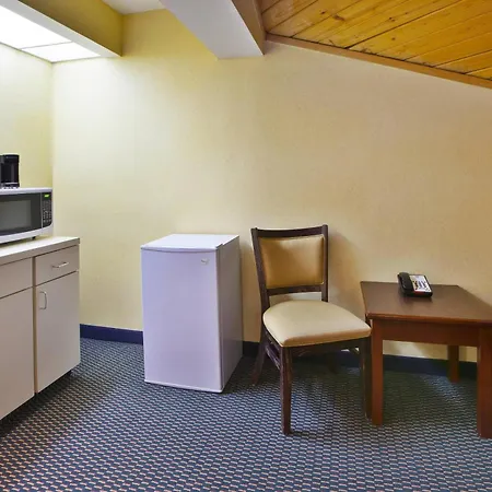 Quality Inn Marshall Near I-69-3
