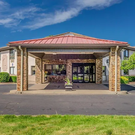 Comfort Inn & Suites West Springfield-2
