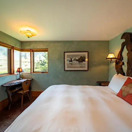 The Inn At Newport Ranch-3