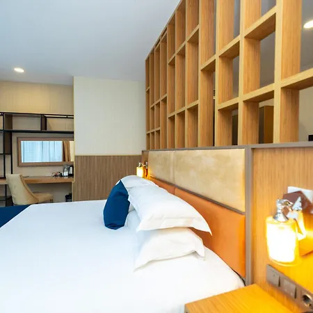 New Wave Hotel-3