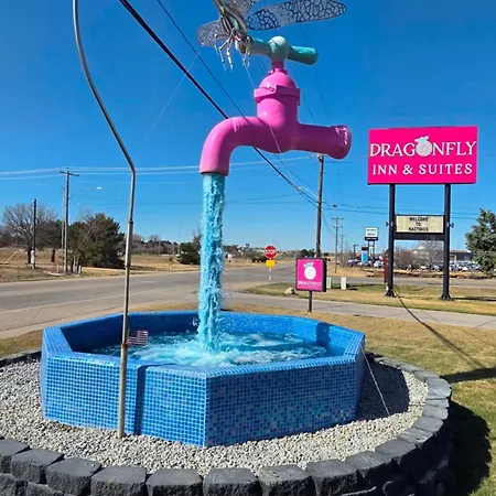 Dragonfly Inn & Suites-2