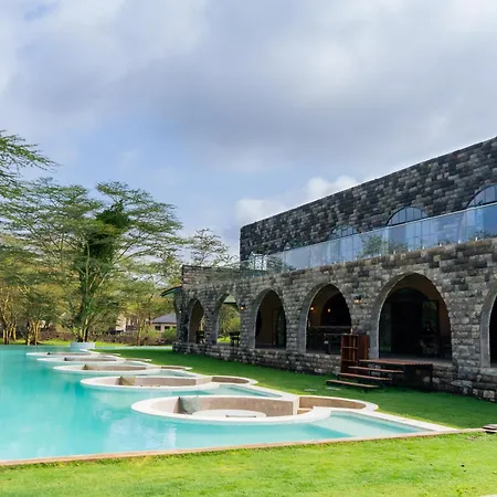 Giraffe Manor Tanzania-3