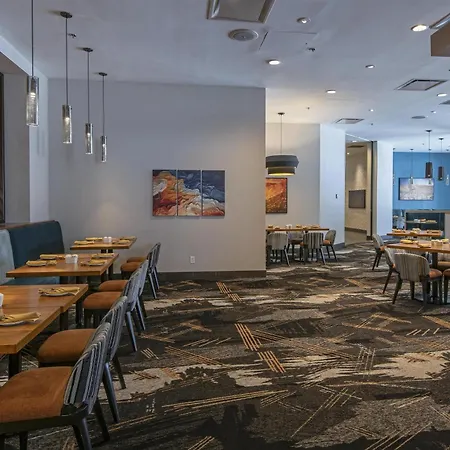 Doubletree By Hilton Hotel & Conference Centre Regina-2