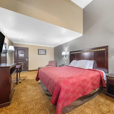 Econo Lodge Inn & Suites Fallbrook Downtown-2