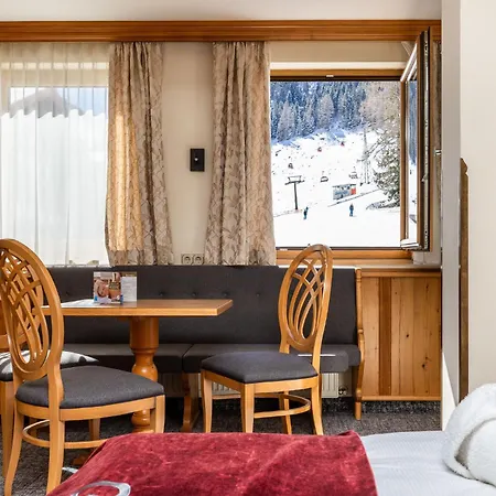 Hotel Alpenrose-2