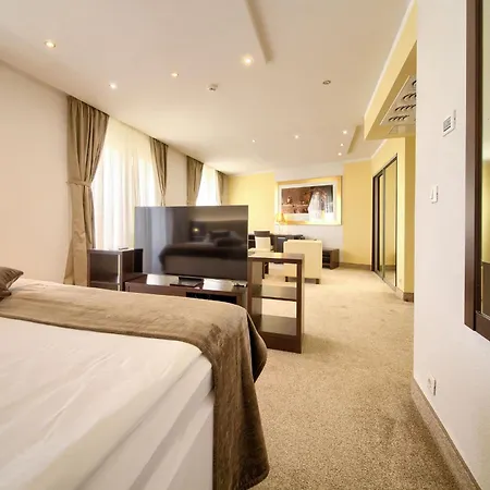 Hotel Marina-2