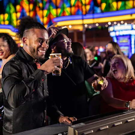 Seneca Niagara Resort & Casino (Adults Only)-3