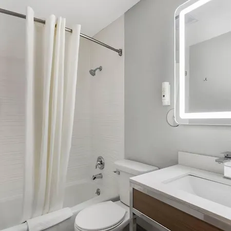 Quality Inn & Suites Ottumwa North-2