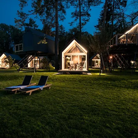 Luxury Glamping Chocolate Village-2