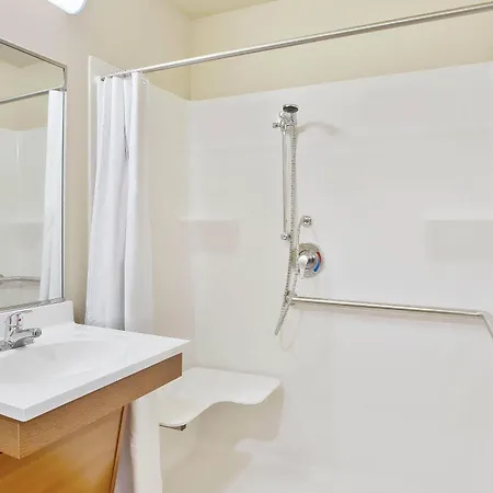 Woodspring Suites Killeen-2