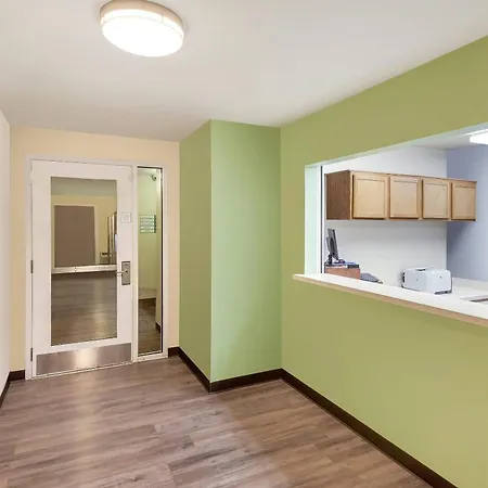 Woodspring Suites Council Bluffs-3