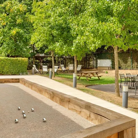 Courtyard By Marriott Paris Saint Denis-2