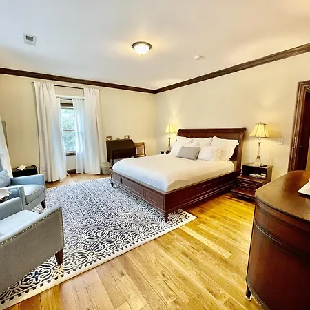 Dartmouth House Inn-2