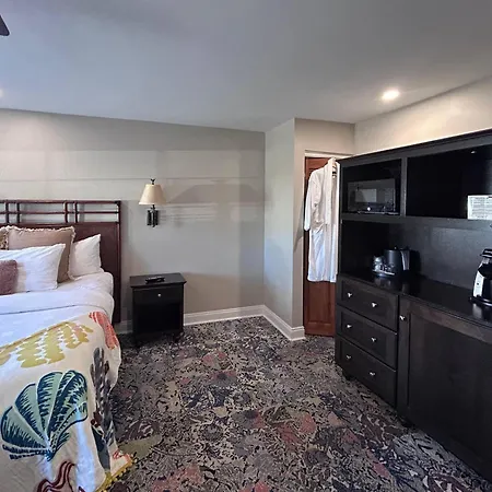 The Port Inn - Port St Joe, An Ascend Collection Hotel-3
