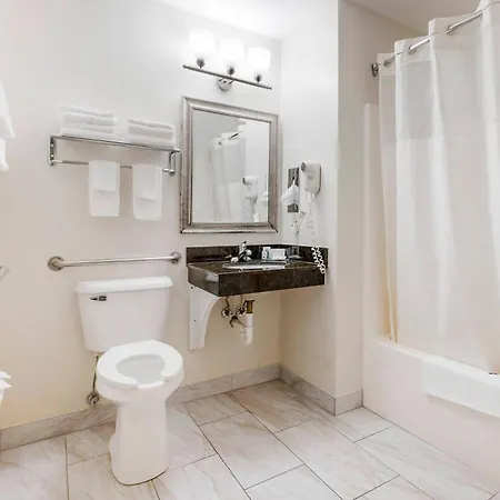 Quality Inn & Suites Stoughton - Madison South-3
