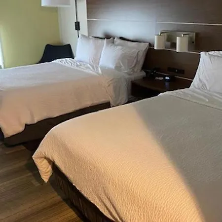 Holiday Inn Express-3