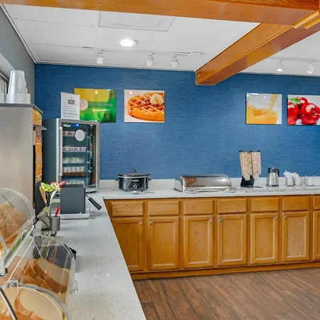 Quality Inn & Suites Goshen-2