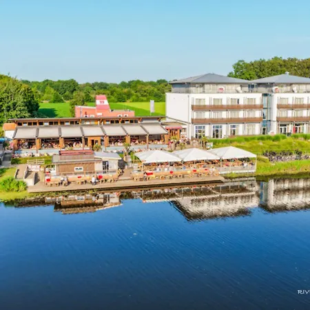 Riverside Hotel-3
