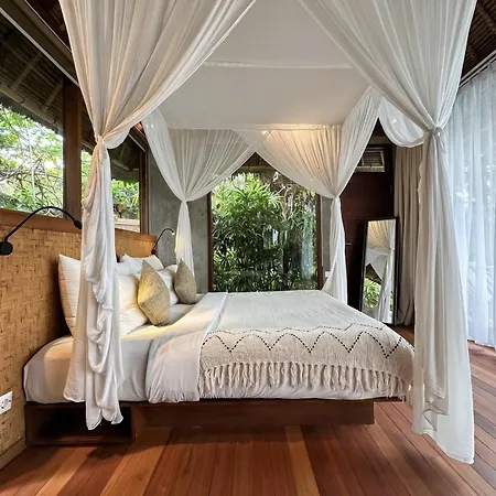 Zin Berawa Villas & Bungalows-2