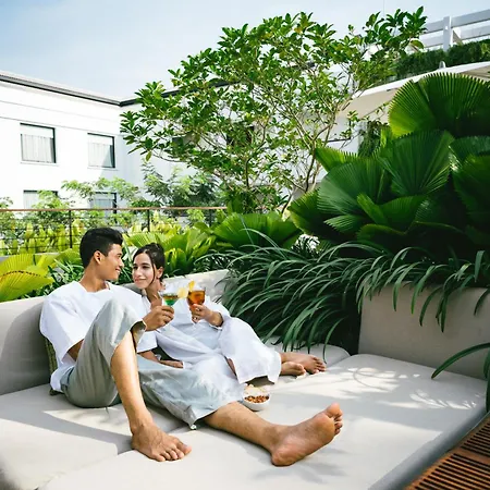 Treeline Urban Resort-2