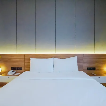 Facade Hotel By Azana-2