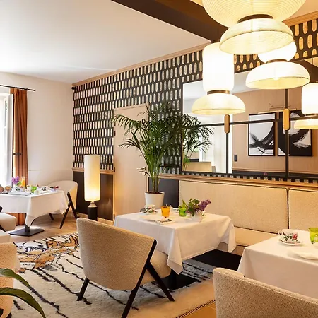 CHAMBRE ROMANTIQUE, JACUZZI et LIT D'EXCEPTION-2
