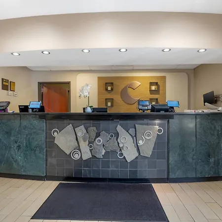 Comfort Suites Pittsburgh Airport-2