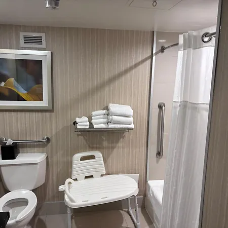Doubletree By Hilton Pointe Claire Montreal Airport West-3