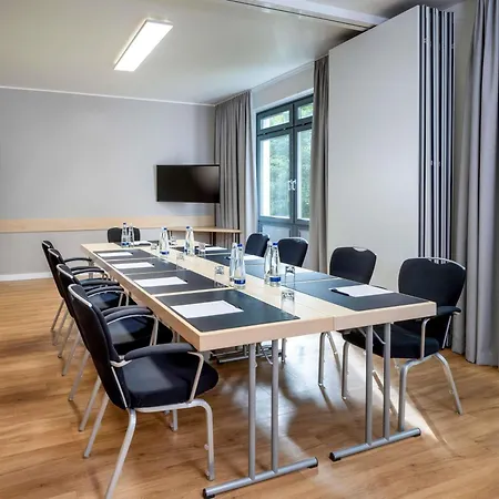 Moevenpick Hotel Muenchen-Airport-2