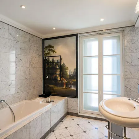 Aigle Noir Hotel Fontainebleau - Mgallery Collection-2