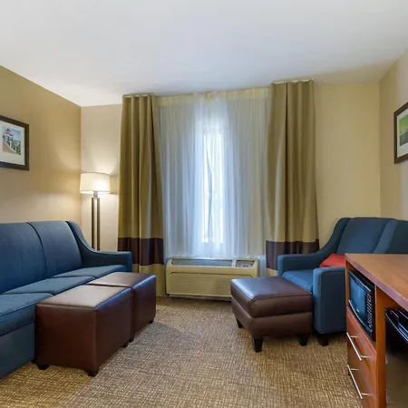Comfort Inn & Suites Cambridge-2