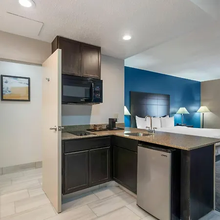 Comfort Inn & Suites Mundelein-Vernon Hills-2