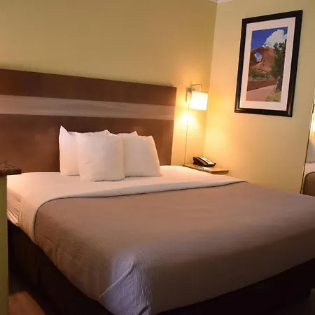 Quality Inn & Suites Gallup I-40 Exit 20-2