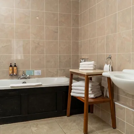 Cavan Crystal Hotel-2