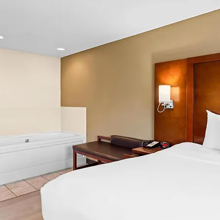 Comfort Suites Grayslake Near Libertyville North-2