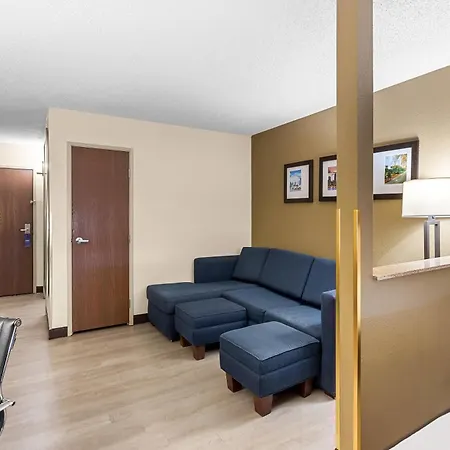Comfort Suites Grayslake Near Libertyville North-3