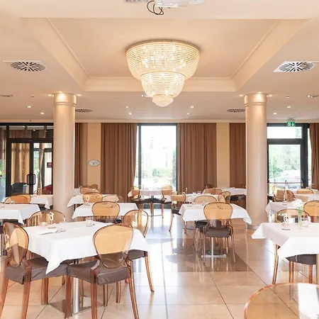 Grand Hotel Forlì-3