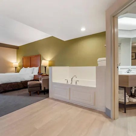 Comfort Inn & Suites Lavale - Cumberland-3