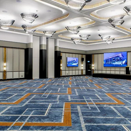 Legend Hotel Lagos Airport, Curio Collection By Hilton-3