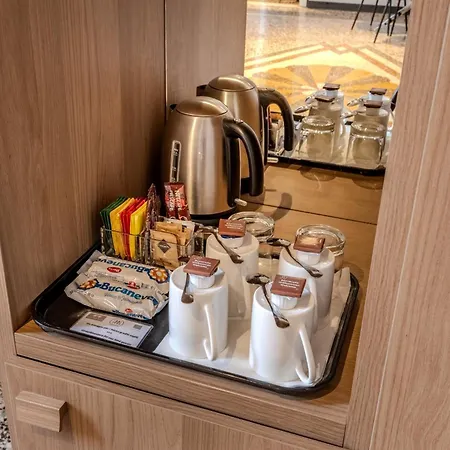 Hnn Luxury Suites-2