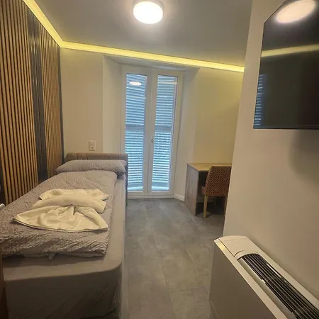 City Hotel-2