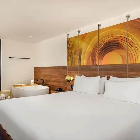 Pullman Budapest-2