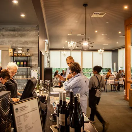 Tumbarumba Motel & Elms Restaurant-2