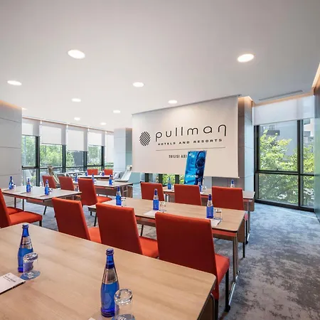 Pullman Tbilisi Axis Towers-3