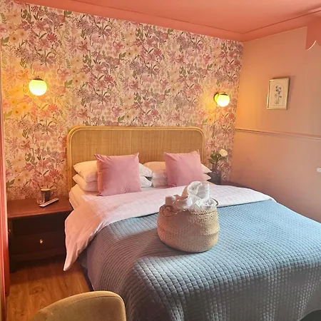 The Emsworth Hotel-2
