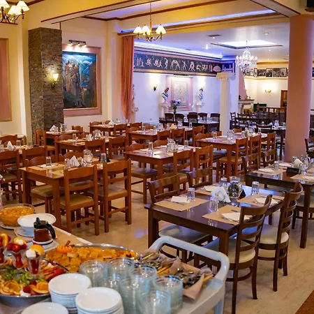 Hotel Kosta Famissi-3