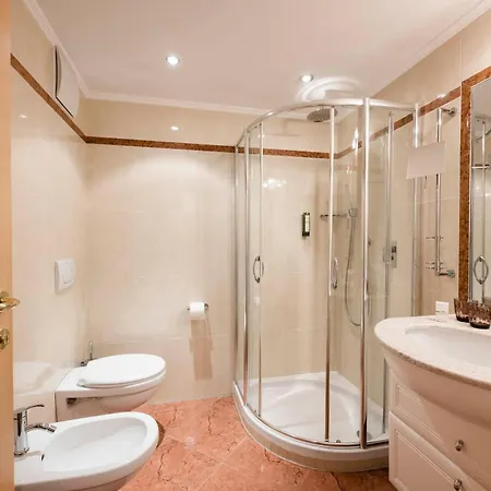 Parkhotel Holzerhof-3