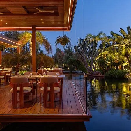 Four Seasons Hotel-3