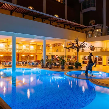 Moevenpick Hotel & Residences Nairobi-3